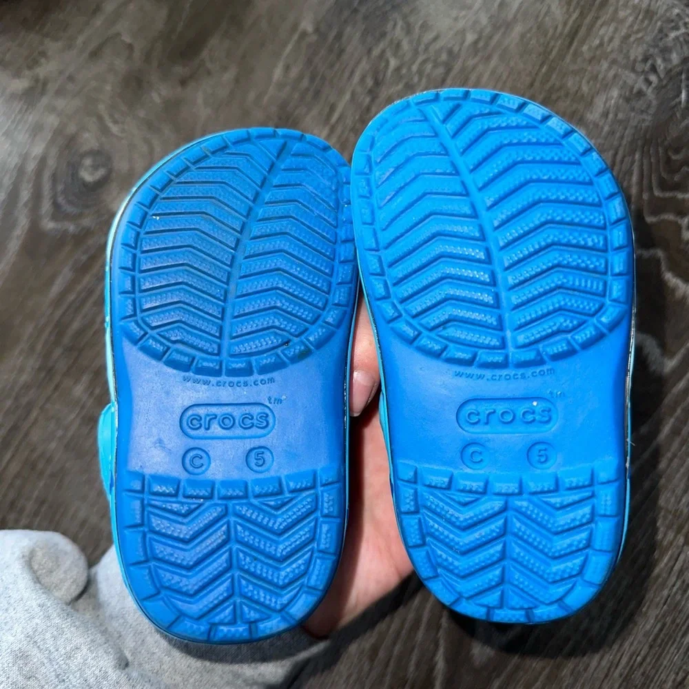CROCS Kids Blue Shark Clog Sandals with Musical Baby Shark Accents